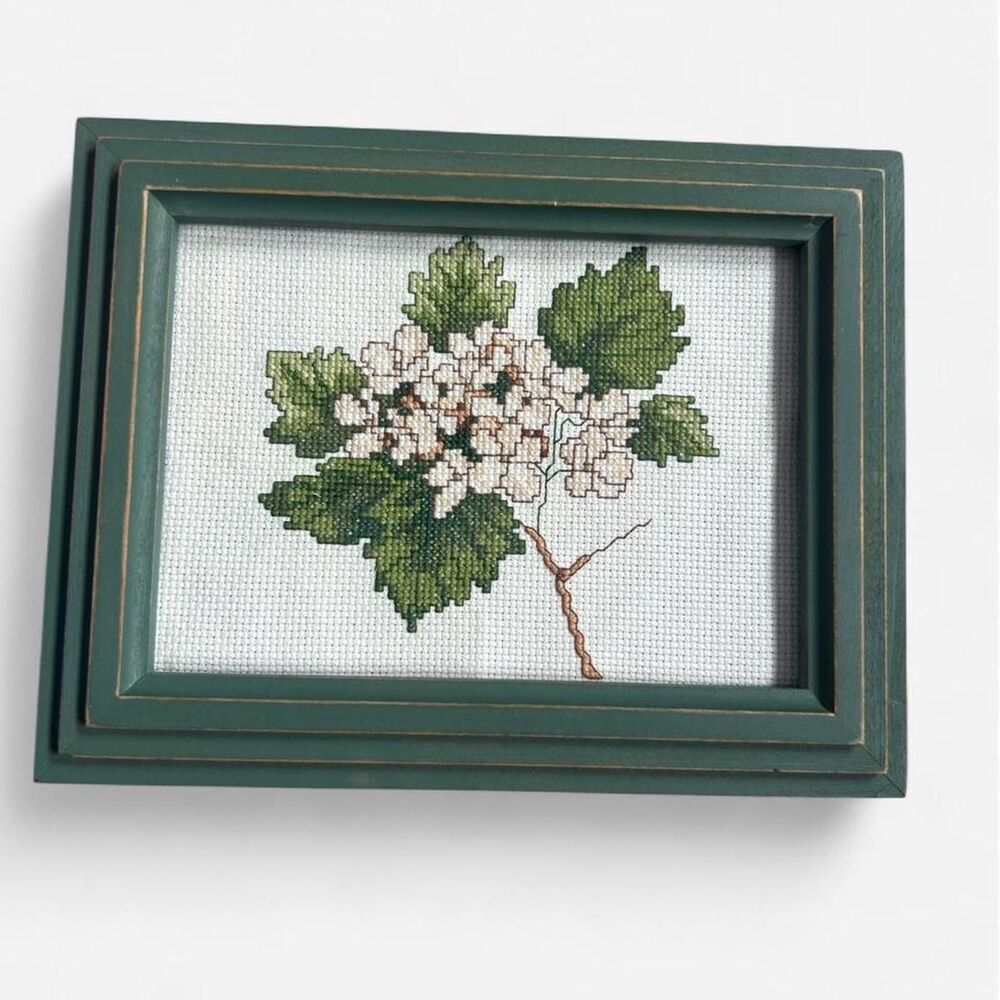 Vintage Framed Handmaid Hydrangea Cross Stitch Piece 5x7"